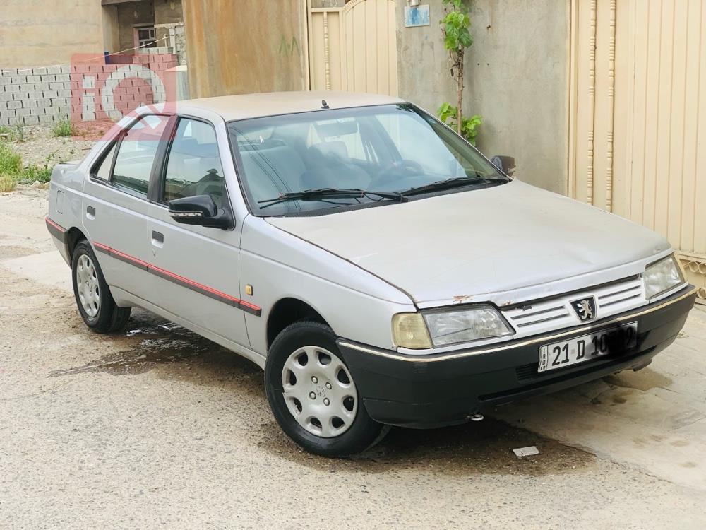 Peugeot 405